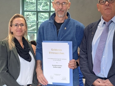Auszeichnung Goldenes Ehrenzeichen Drechslermeister Huber 